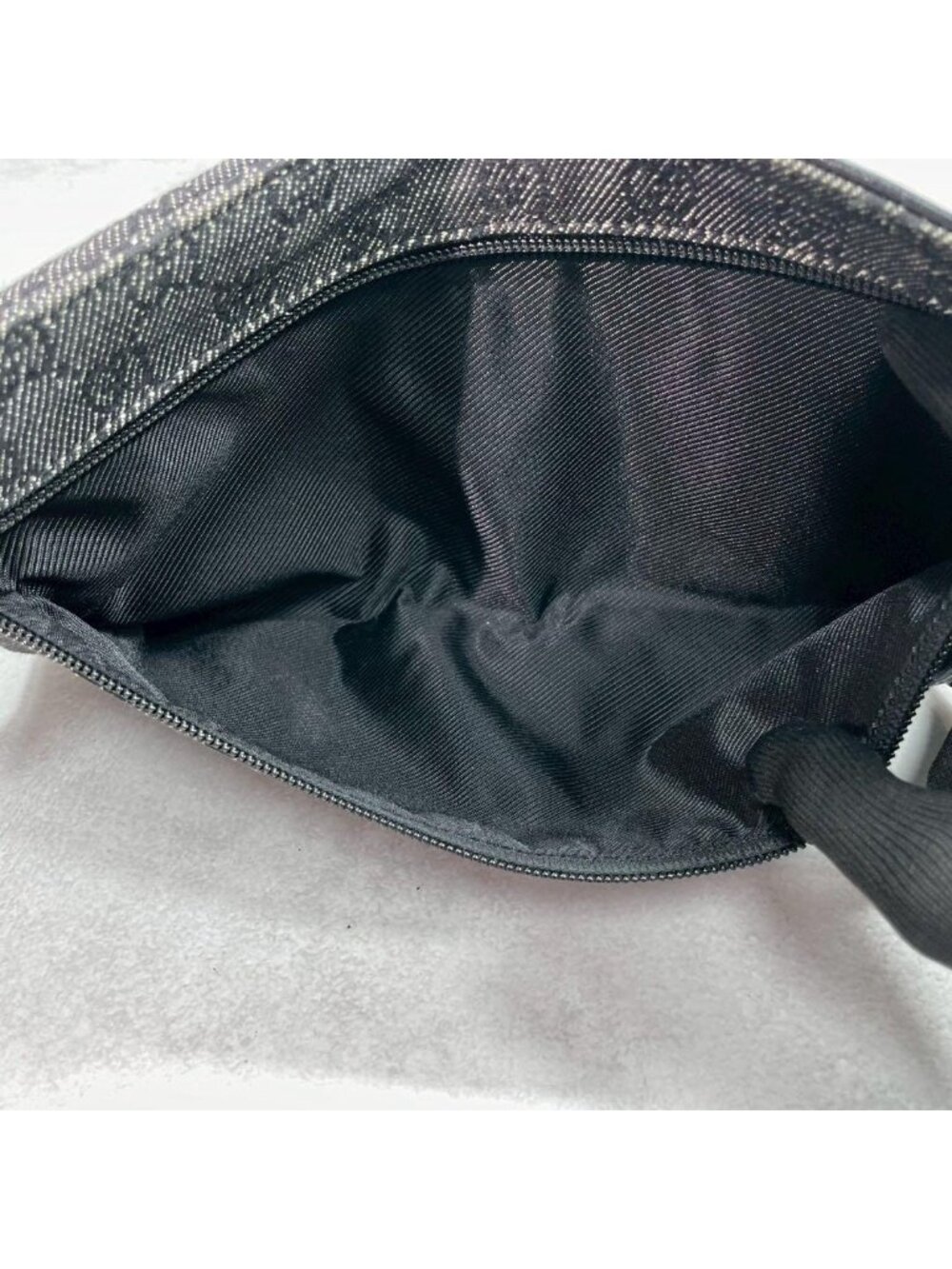 Gucci GG Belt Bag Shoulder Black Leather Canvas - Picture 5 of 10
